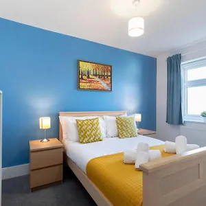  Holiday home Spacious 3 Bed